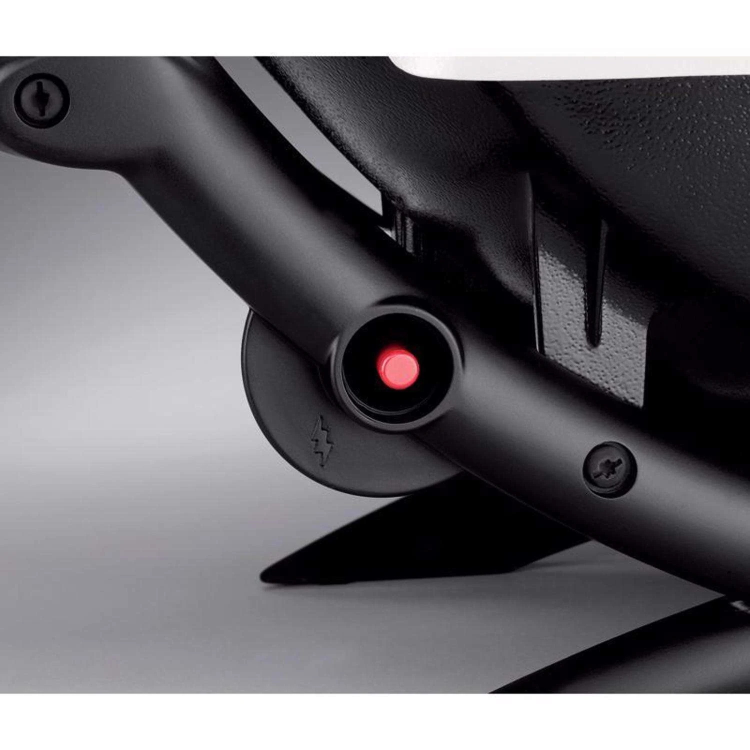 Weber Q2000 1 Burner Liquid Propane Grill Titanium 6 Weber Q2000 1 Burner Liquid Propane Grill Titanium - Image 4