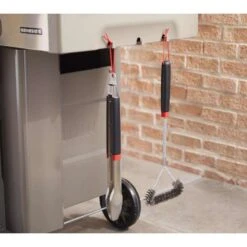 Weber Grill Brush 18 In. H X 1 In. L X 7 In. W 1 Pk -Grill Masters Outlet 2b4f7e69 522a 4910 92e1 b3c859bb5647