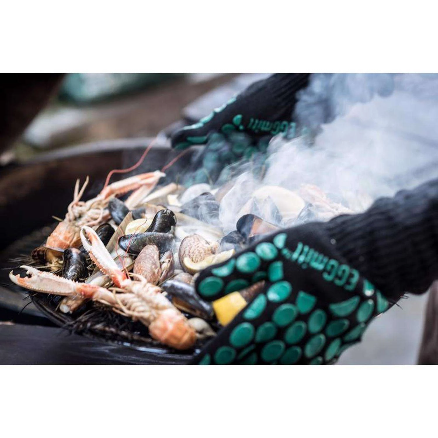 Big Green Egg Fabric Grilling Glove 1 Pc 4 Big Green Egg Fabric Grilling Glove 1 Pc - Image 2