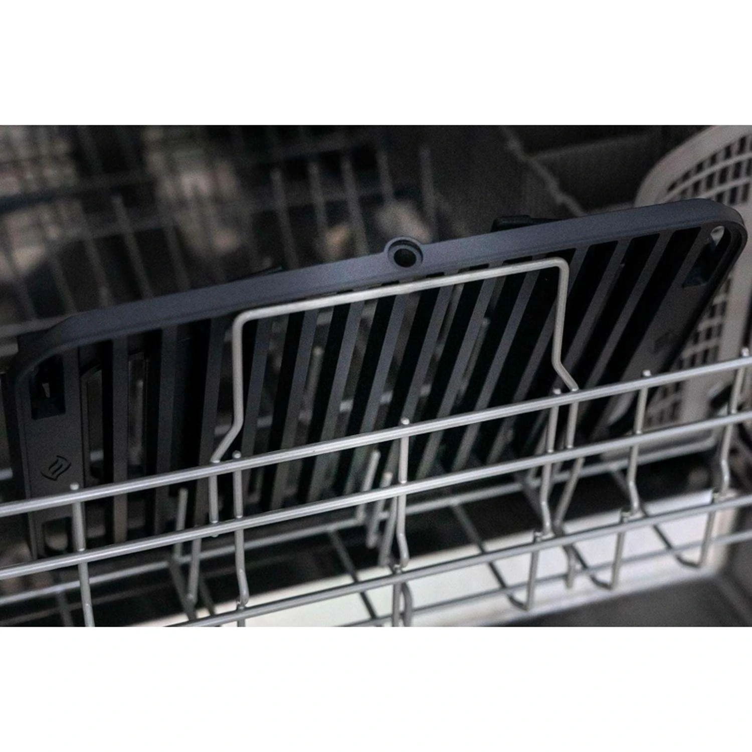 Fire & Flavor Hero Charcoal Grill Black 5 Fire & Flavor Hero Charcoal Grill Black - Image 3