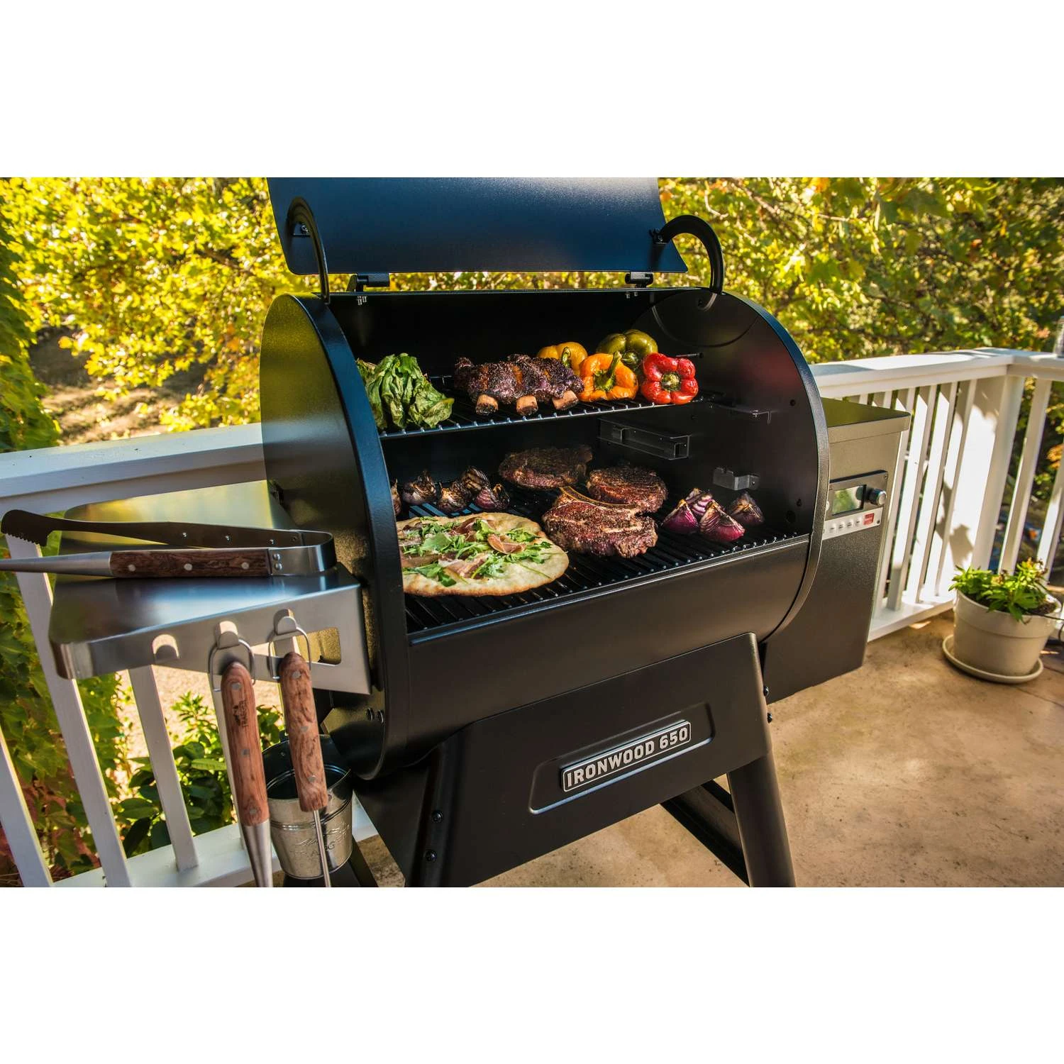 Traeger Ironwood 650 Wood Pellet WiFi Grill Black 7 Traeger Ironwood 650 Wood Pellet WiFi Grill Black - Image 5