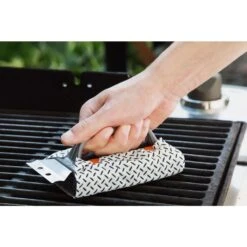 Proud Grill Q-Swiper Grill Cleaning Kit 7 In. H X 3 In. L X 3.4 In. W 26 Pc 15 Proud Grill Q-Swiper Grill Cleaning Kit 7 In. H X 3 In. L X 3.4 In. W 26 Pc -Grill Masters Outlet 7522a911 424c 462f a297 10bae2d01672