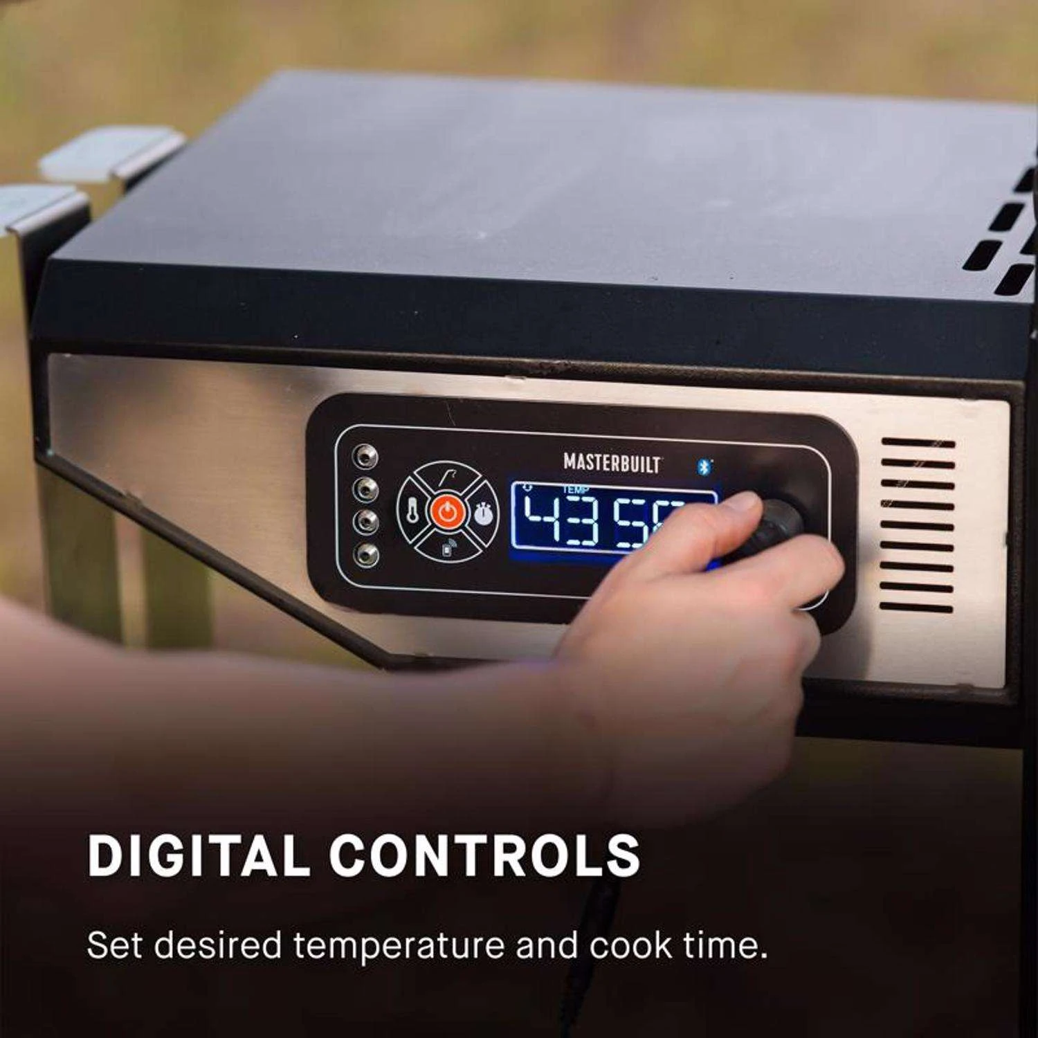 Masterbuilt 24 In. Gravity Series 560 Charcoal Grill And Smoker Black 6 Masterbuilt 24 In. Gravity Series 560 Charcoal Grill And Smoker Black - Image 4