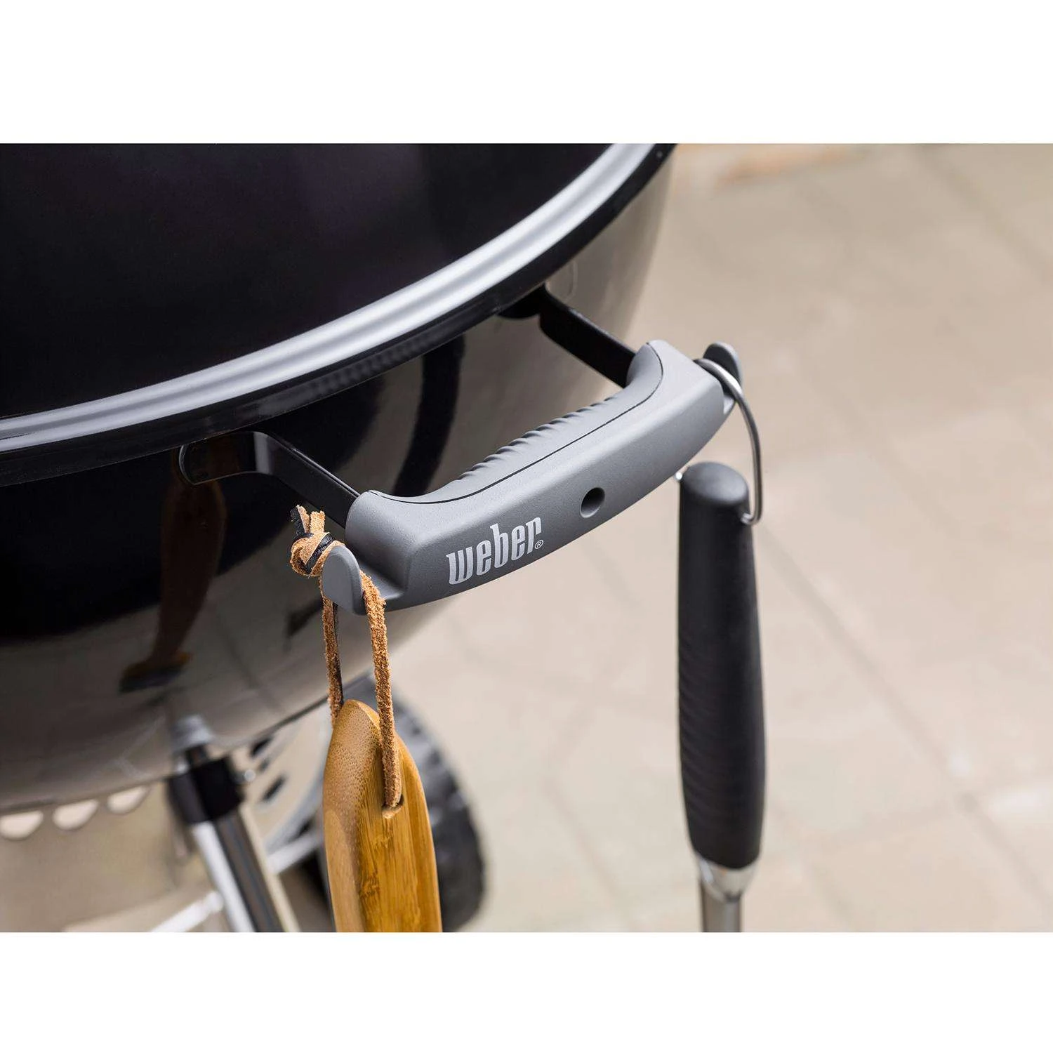 Weber 22 In. Original Kettle Premium Charcoal Grill Black 7 Weber 22 In. Original Kettle Premium Charcoal Grill Black - Image 5