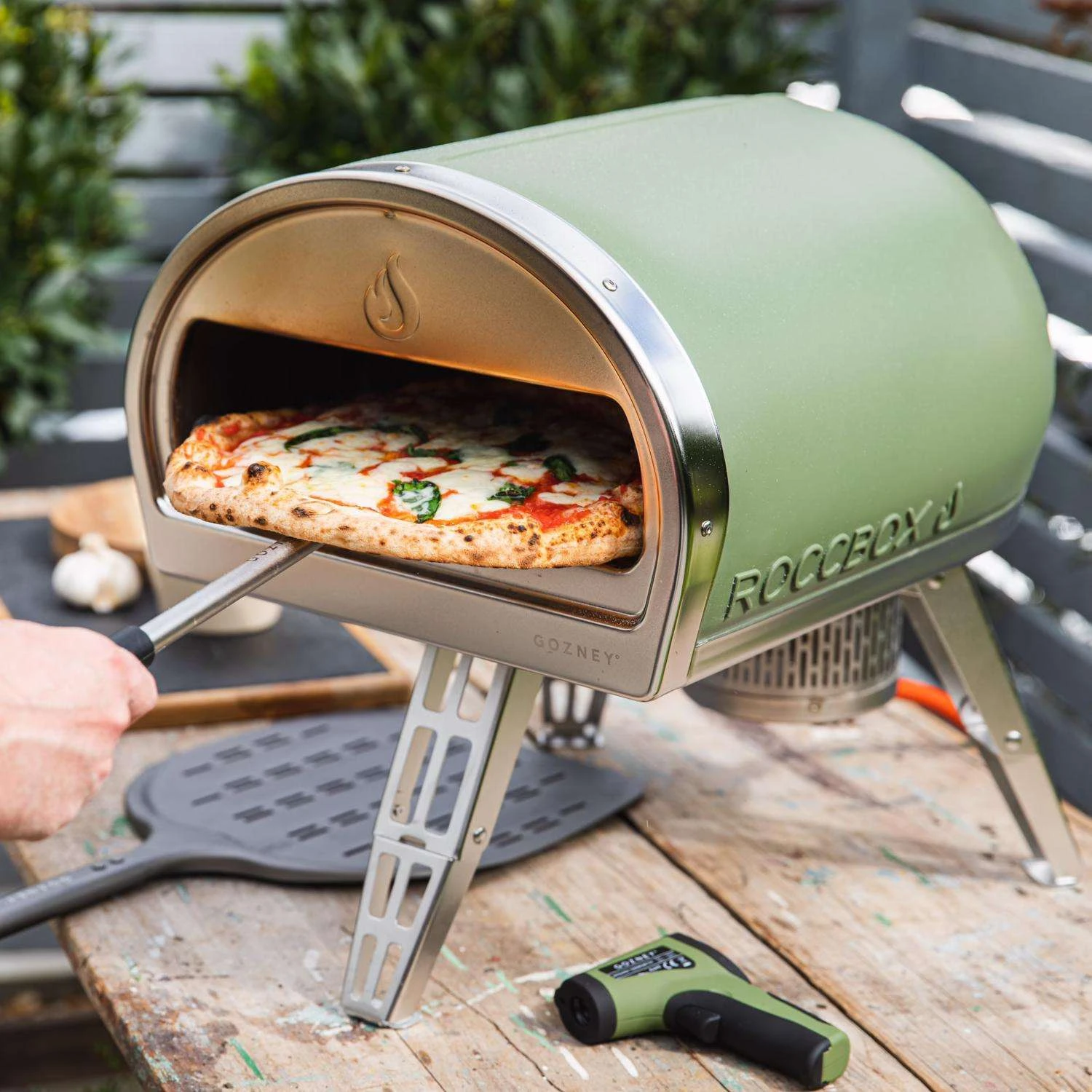 Gozney Roccbox Propane Gas Outdoor Pizza Oven Olive Green 8 Gozney Roccbox Propane Gas Outdoor Pizza Oven Olive Green - Image 6