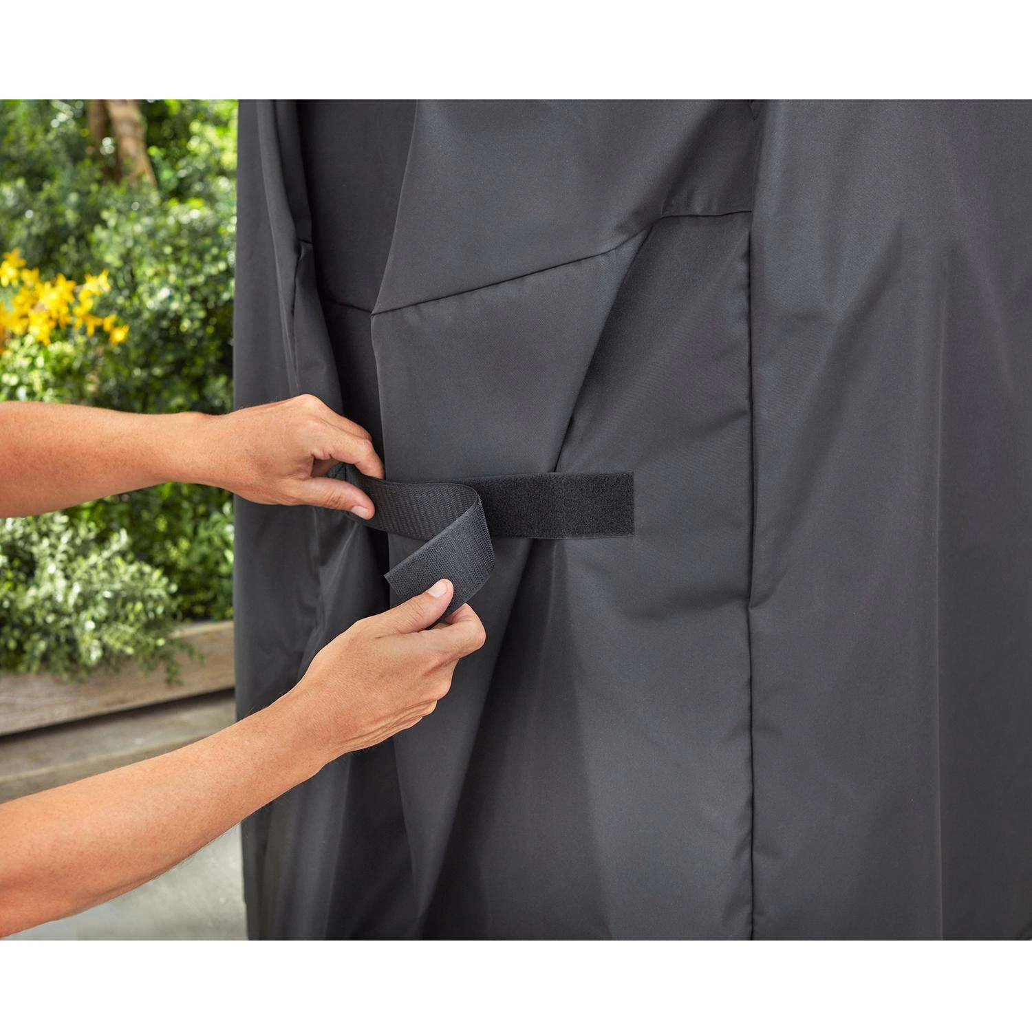 Weber Genesis II 400 Series Black Grill Cover 6 Weber Genesis II 400 Series Black Grill Cover - Image 4