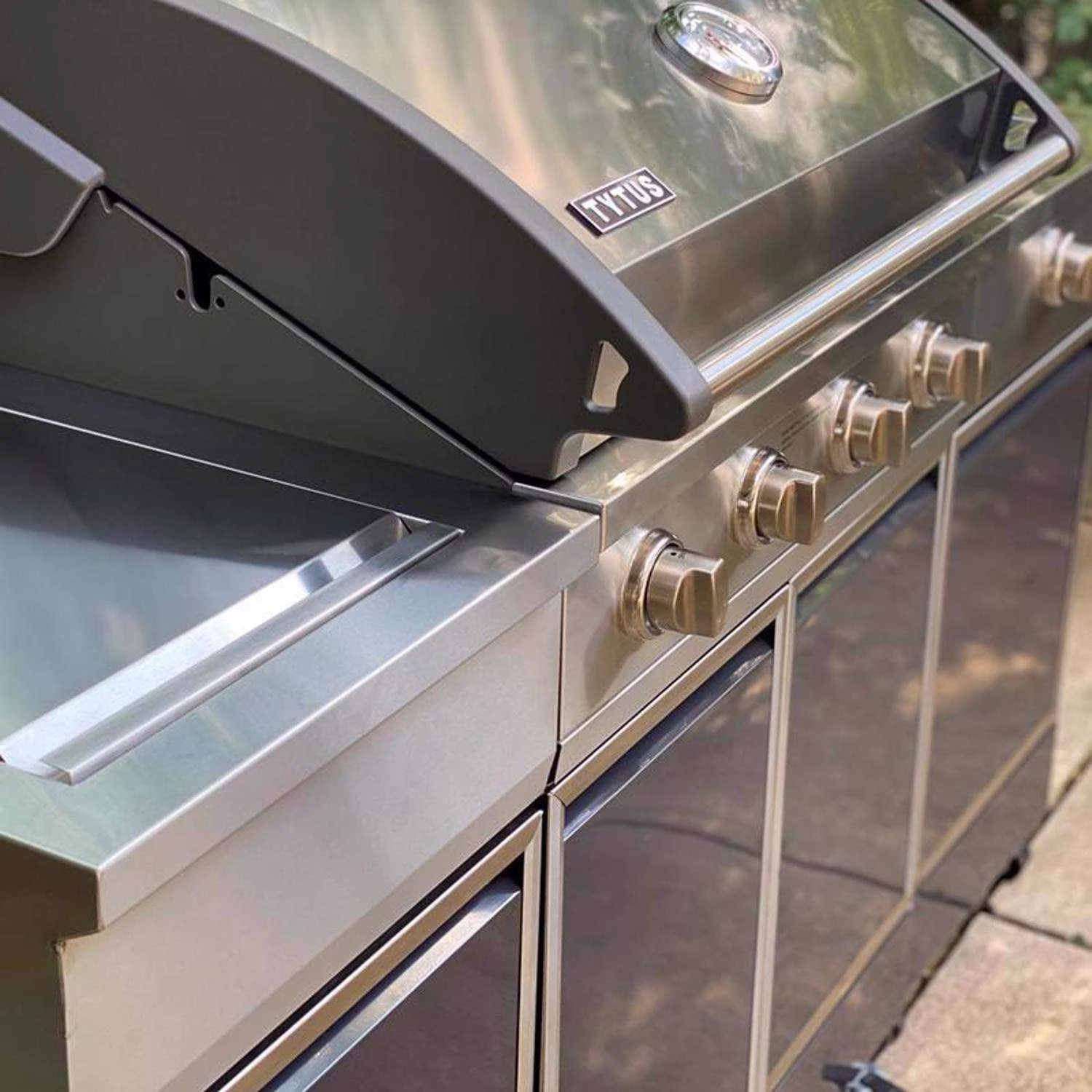 TYTUS 4 Burner Liquid Propane Grill Gray 9 TYTUS 4 Burner Liquid Propane Grill Gray - Image 7