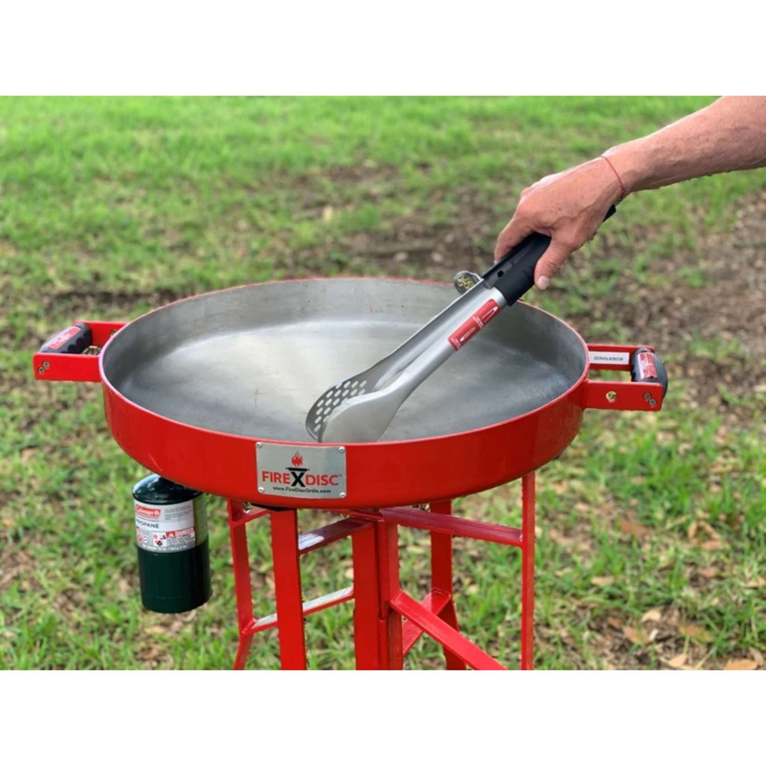 FireDisc Ultimate Gripping Weapon Stainless Steel Black/Silver Grill Tongs 1 Pc 5 FireDisc Ultimate Gripping Weapon Stainless Steel Black/Silver Grill Tongs 1 Pc - Image 3